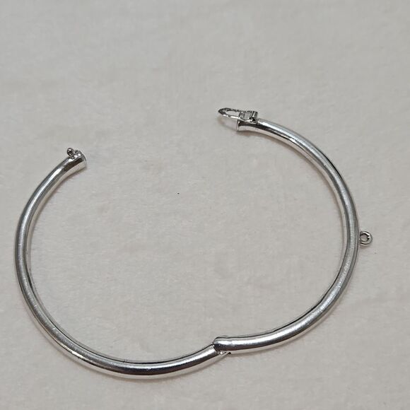 Kate Spade New York hinged silver bangle bracelet - Picture 2 of 4